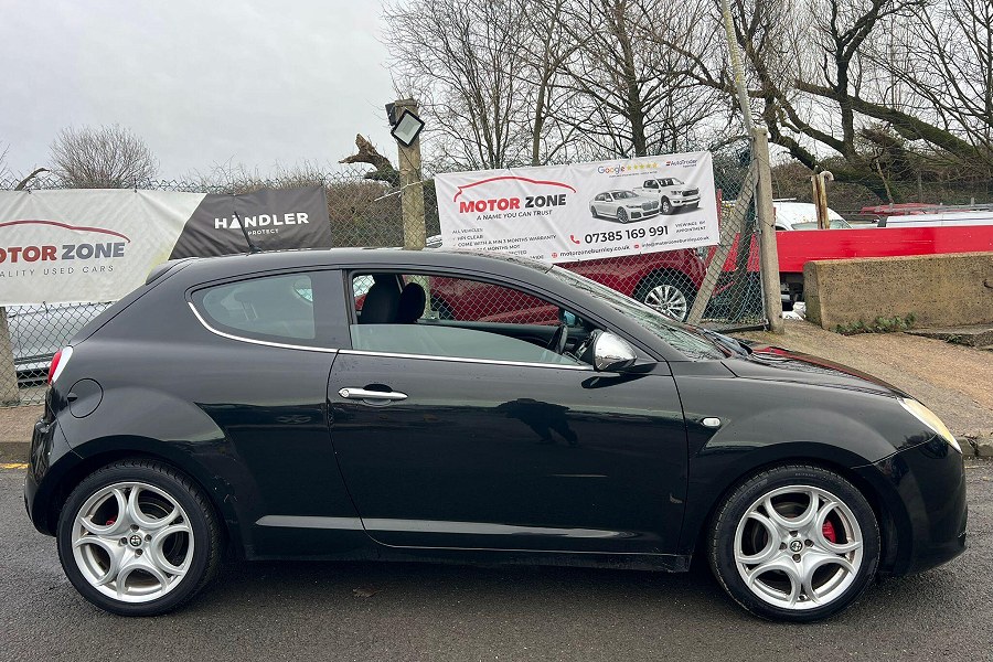 2012 Alfa Romeo MiTo photo 4