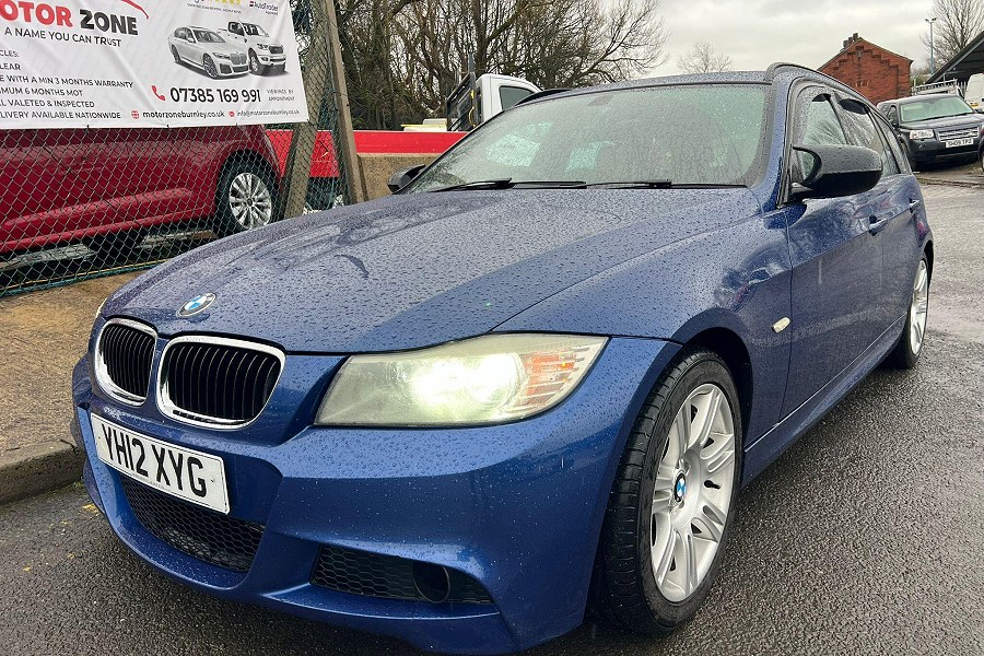 2012 BMW 3 Series photo 3