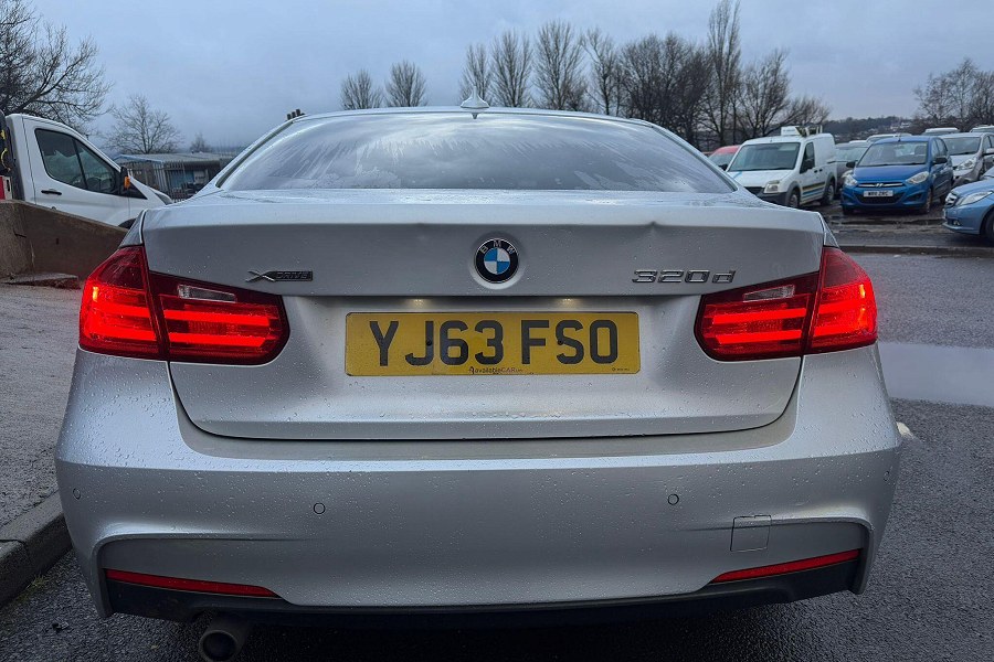 2013 BMW 3 Series photo 7