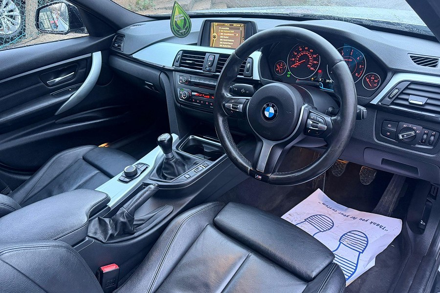 2013 BMW 3 Series photo 11