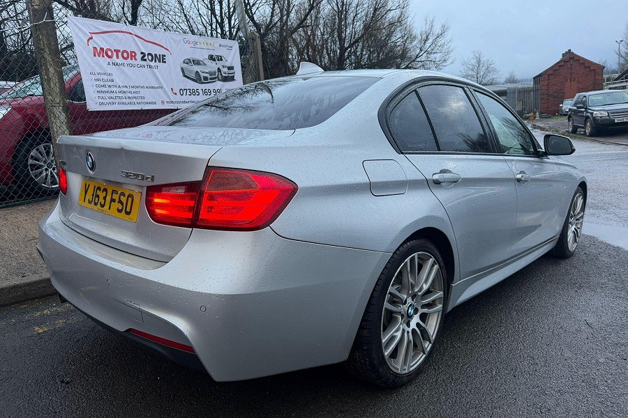 2013 BMW 3 Series photo 10