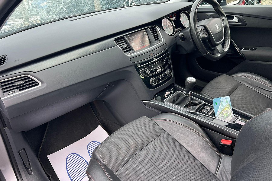 2016 Peugeot 508 SW photo 11
