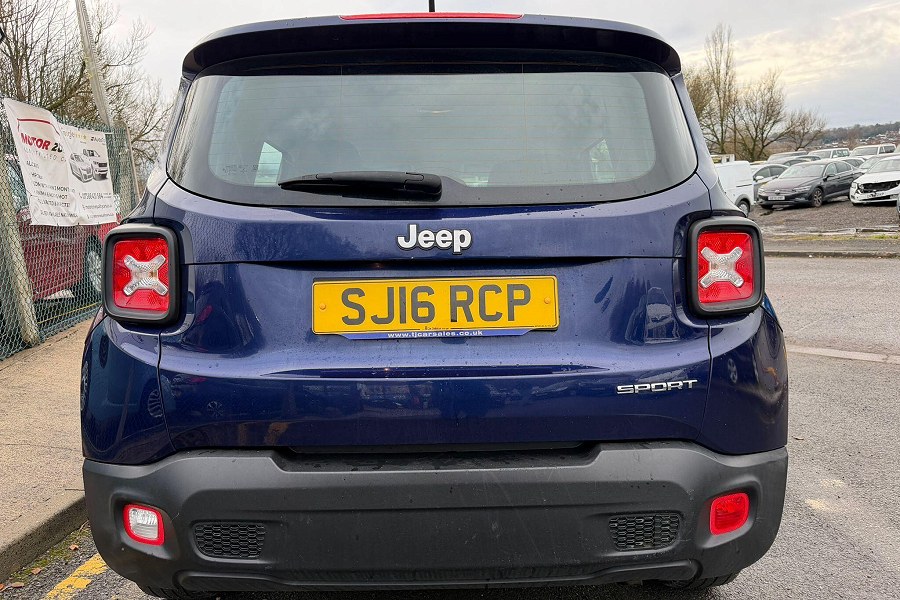 2016 Jeep Renegade photo 11