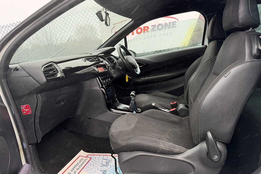 2013 Citroen DS3 photo 14