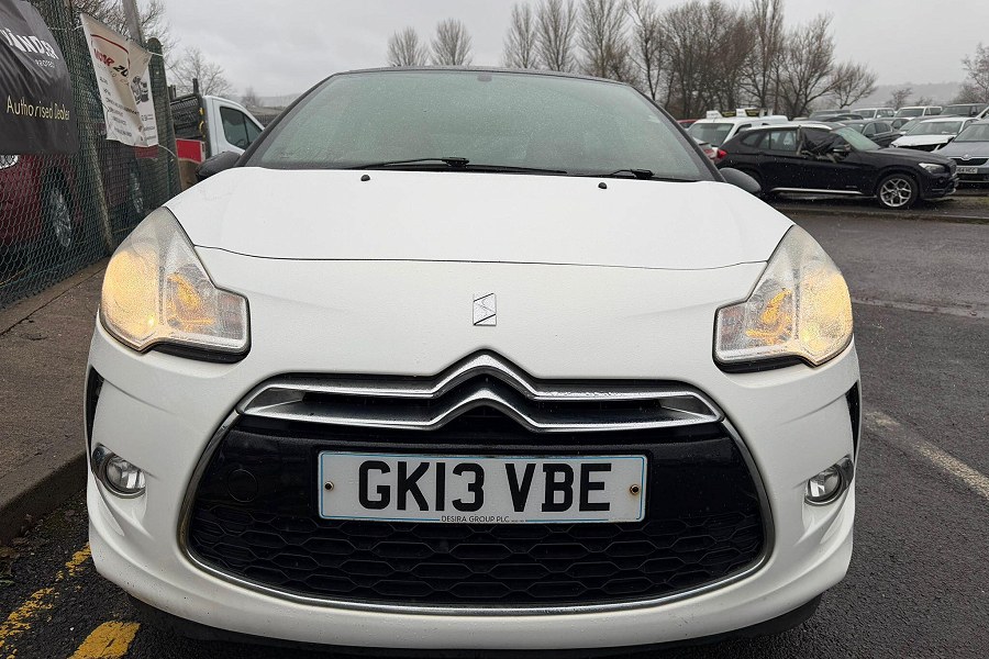 Citroen DS3 photo 2