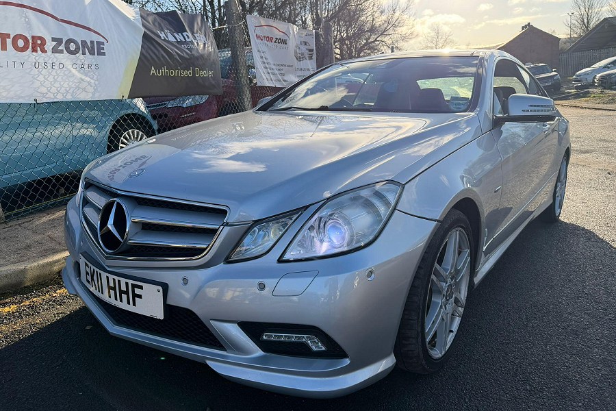 2011 Mercedes-Benz E Class photo 3