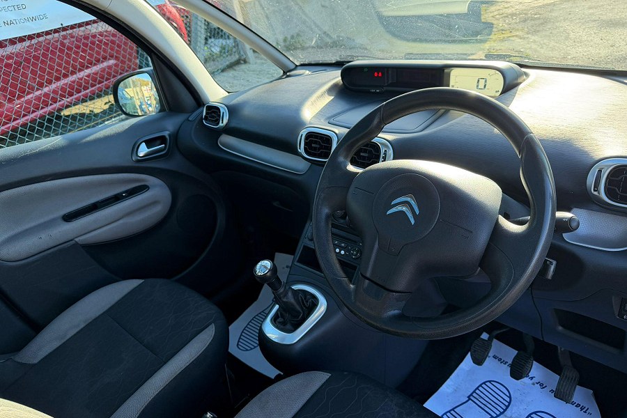 2013 Citroen C3 Picasso photo 11