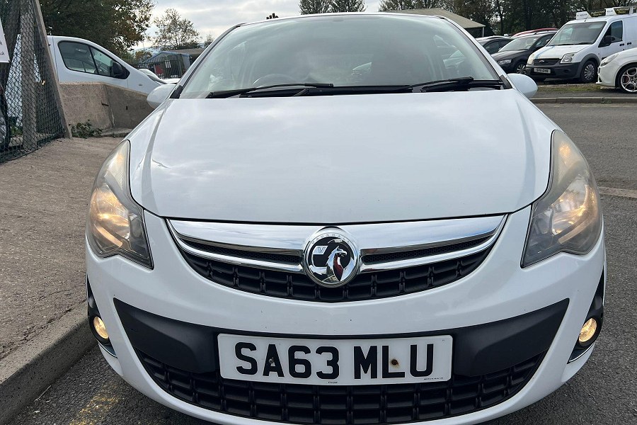 Vauxhall Corsa photo 2