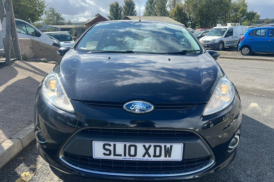 2010 Ford Fiesta photo 5