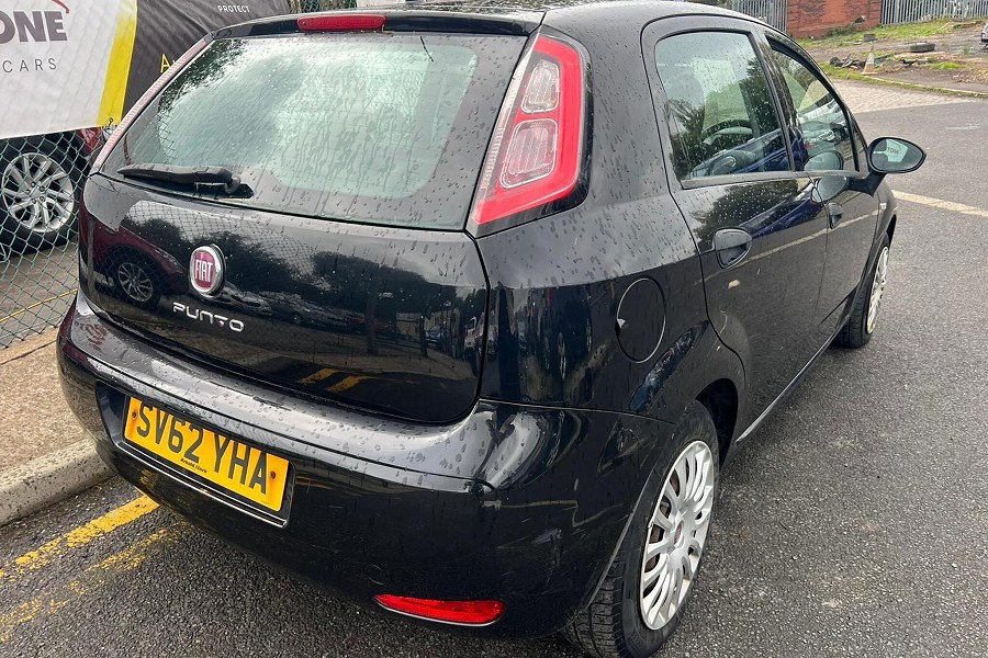 2012 Fiat Punto photo 10