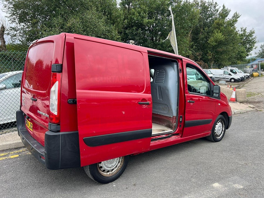 2015 Citroen Dispatch photo 12