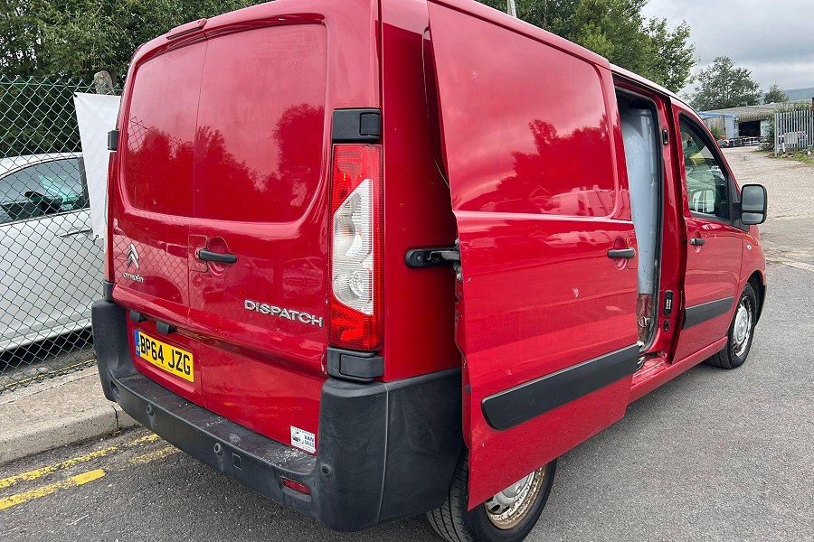 2015 Citroen Dispatch photo 11