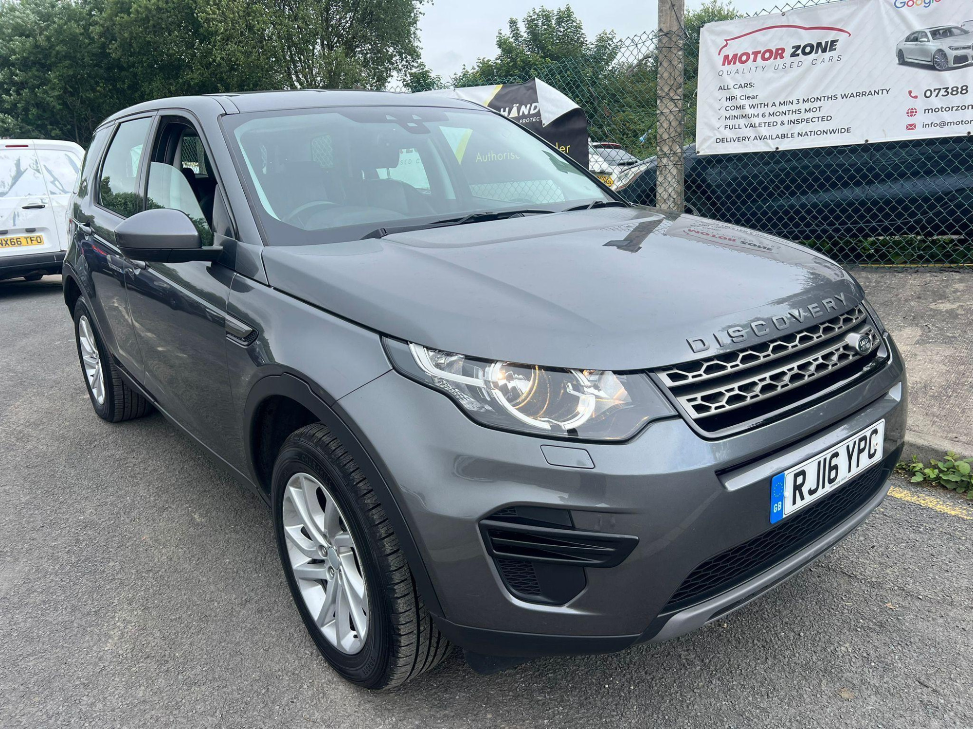 2016 Land Rover Discovery Sport 2.0 TD4 SE Auto 4WD Euro 6 (s/s) 5dr for sale at Motor Zone Burnley
