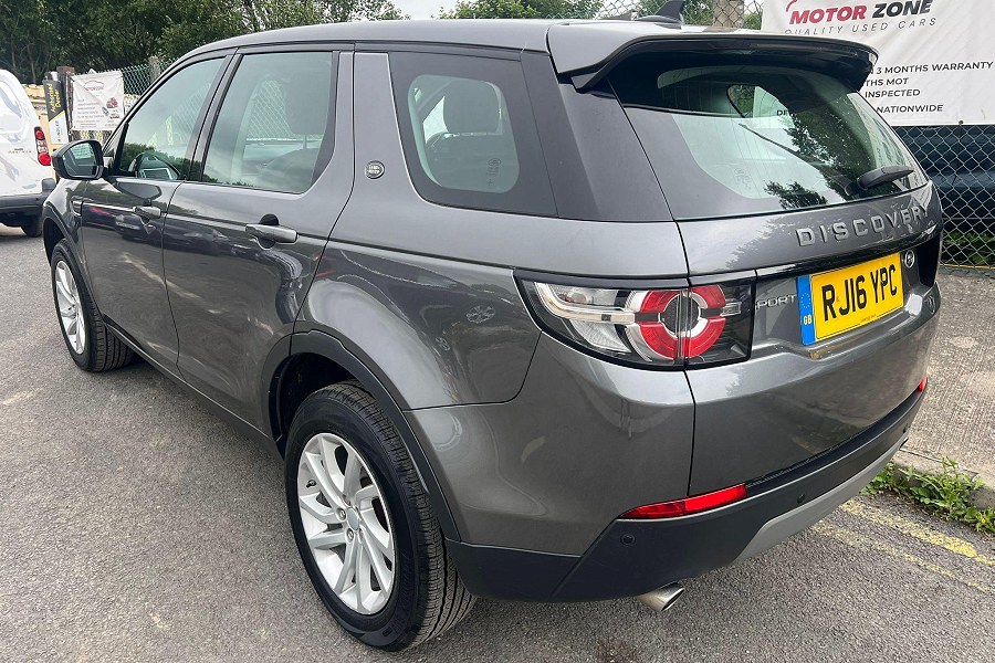 2016 Land Rover Discovery Sport photo 10