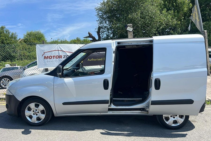 2015 Fiat Doblo photo 4