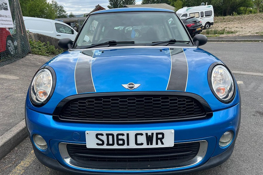 MINI Hatch photo 2