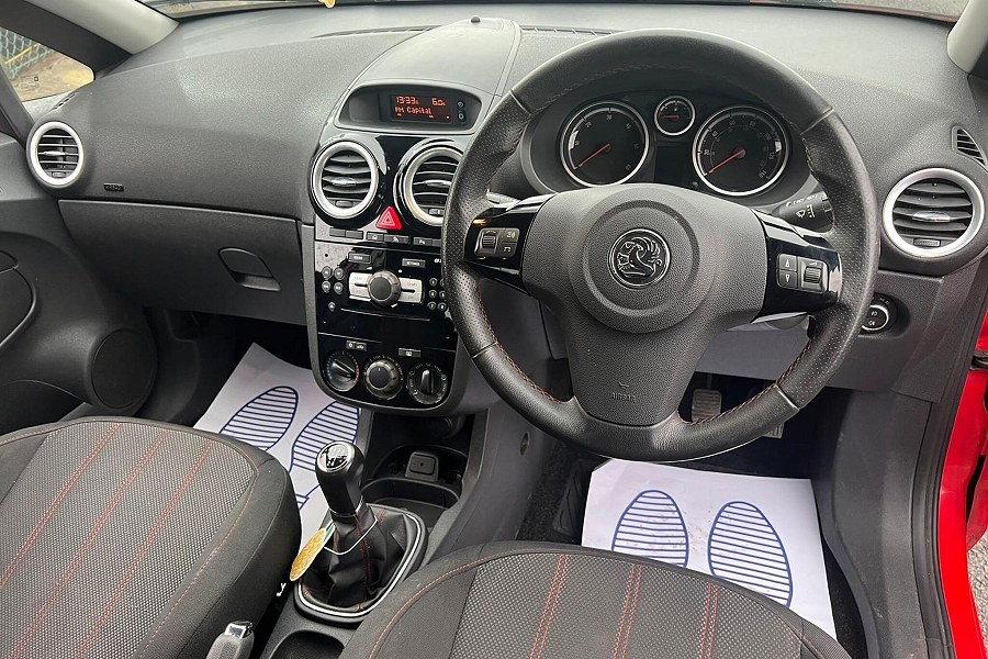 2011 Vauxhall Corsa photo 9