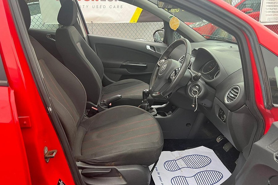2011 Vauxhall Corsa photo 10