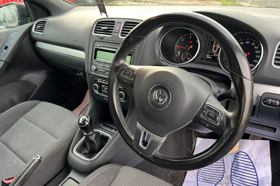 2012 Volkswagen Golf photo 9