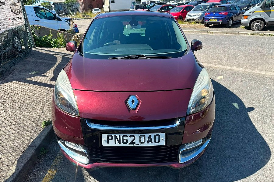 Renault Scenic photo 2