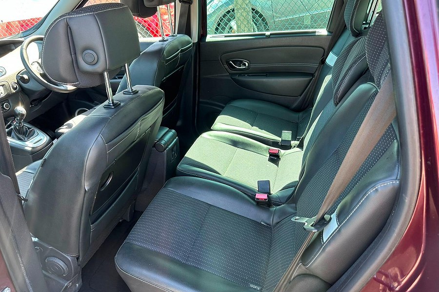 2012 Renault Scenic photo 12