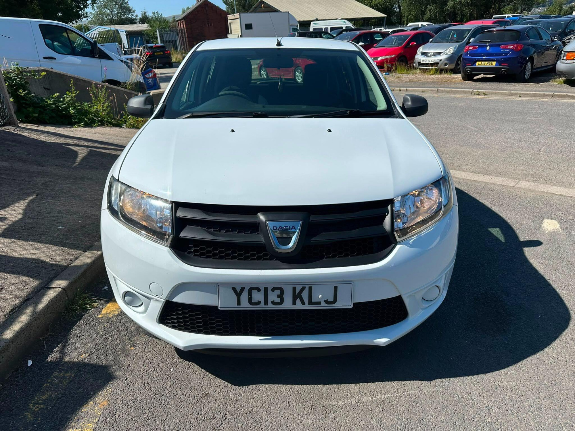 Dacia Sandero photo 2