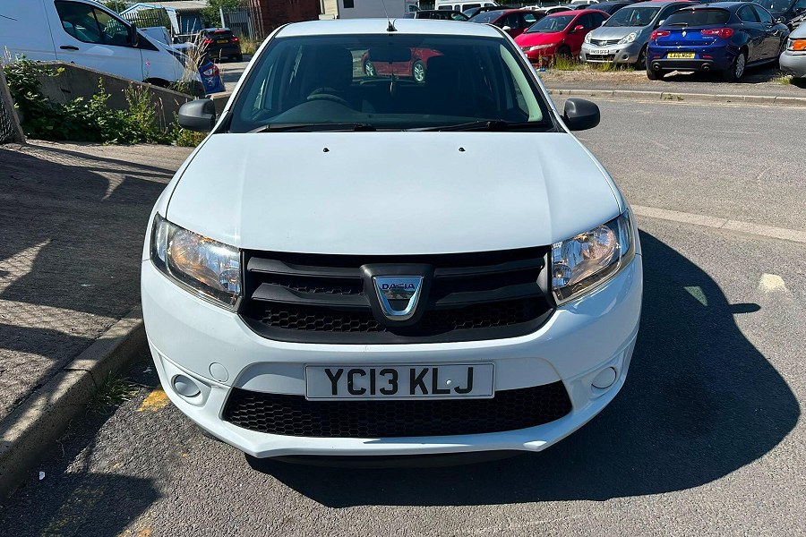 Dacia Sandero photo 2
