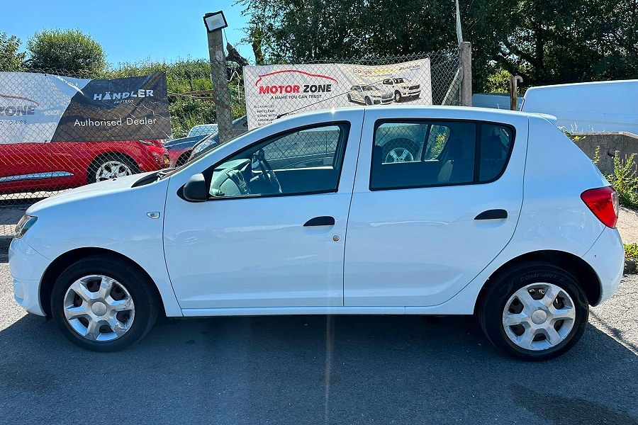 2013 Dacia Sandero photo 5