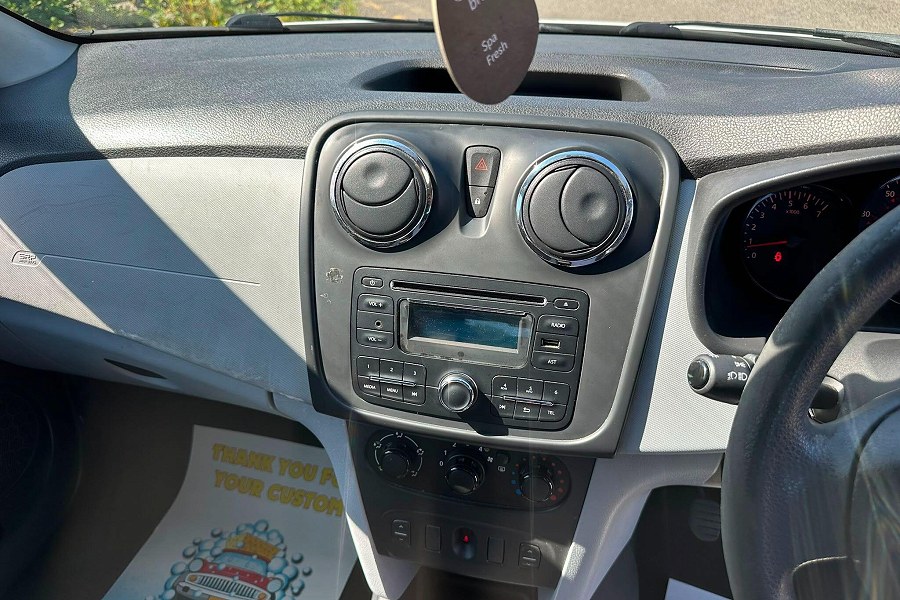 2013 Dacia Sandero photo 10