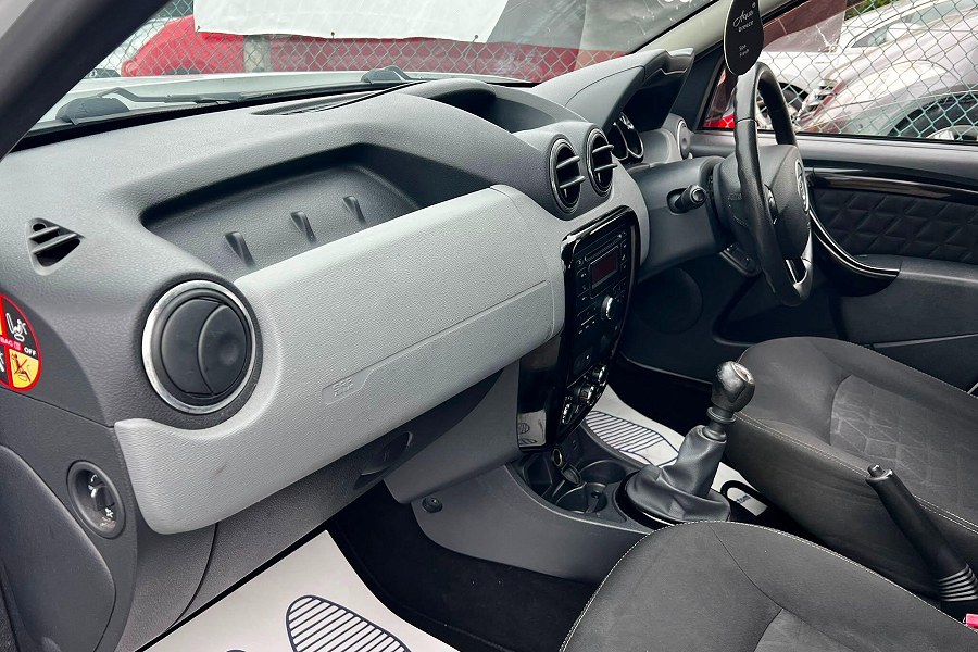 2015 Dacia Duster photo 12
