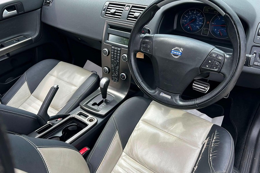 2011 Volvo S40 photo 11