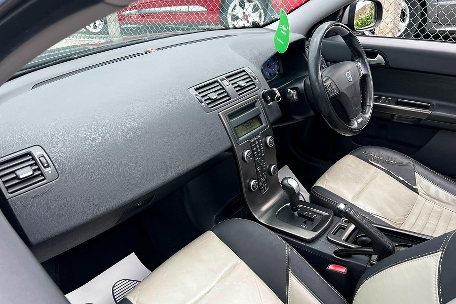 2011 Volvo S40 photo 9