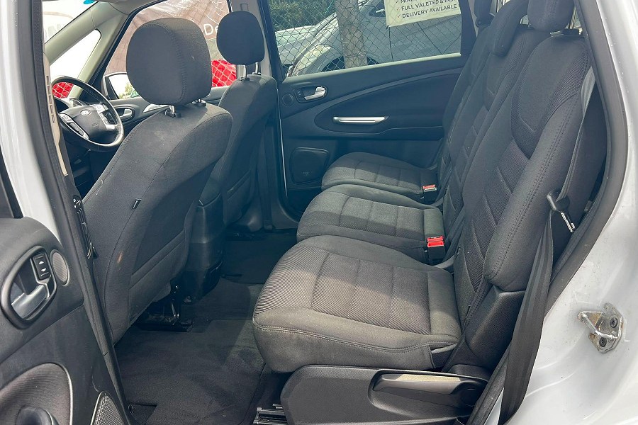 2013 Ford S-Max photo 14