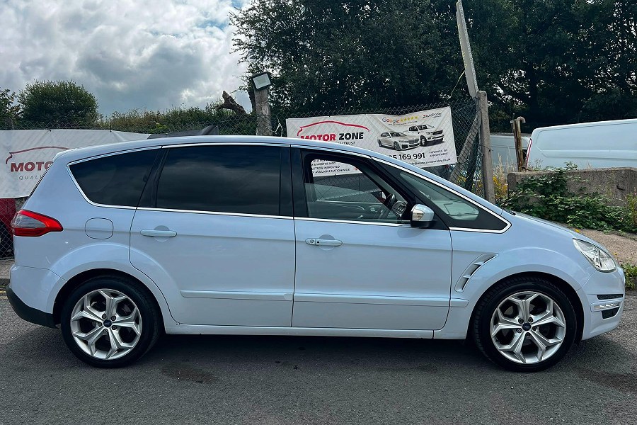 2013 Ford S-Max photo 4