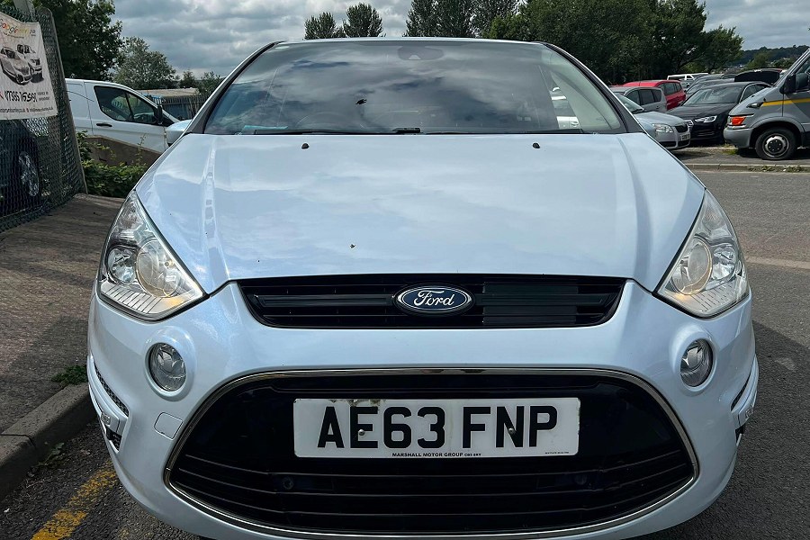 Ford S-Max photo 2