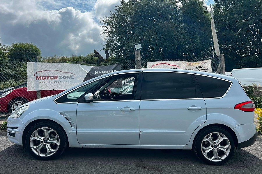 2013 Ford S-Max photo 5