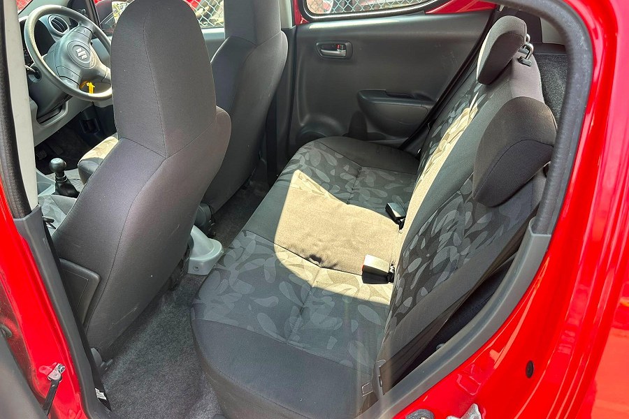 2010 Suzuki Alto photo 14