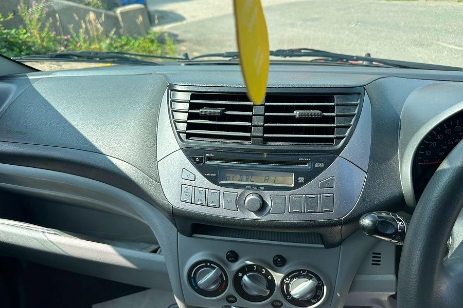2010 Suzuki Alto photo 10