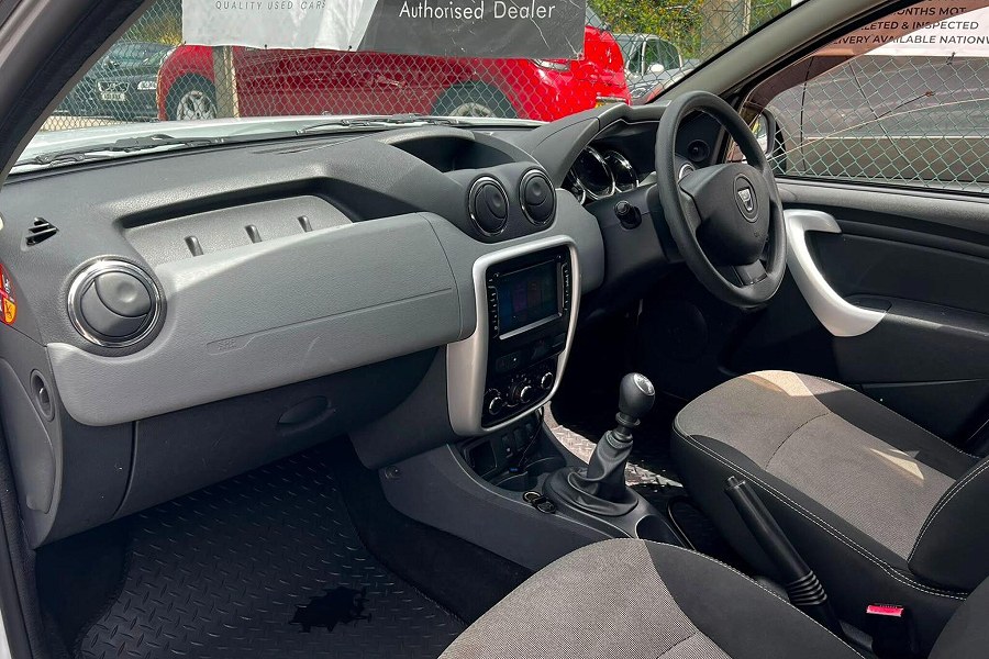 2016 Dacia Duster photo 11