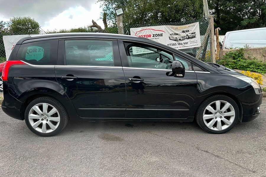 2012 Peugeot 5008 photo 4
