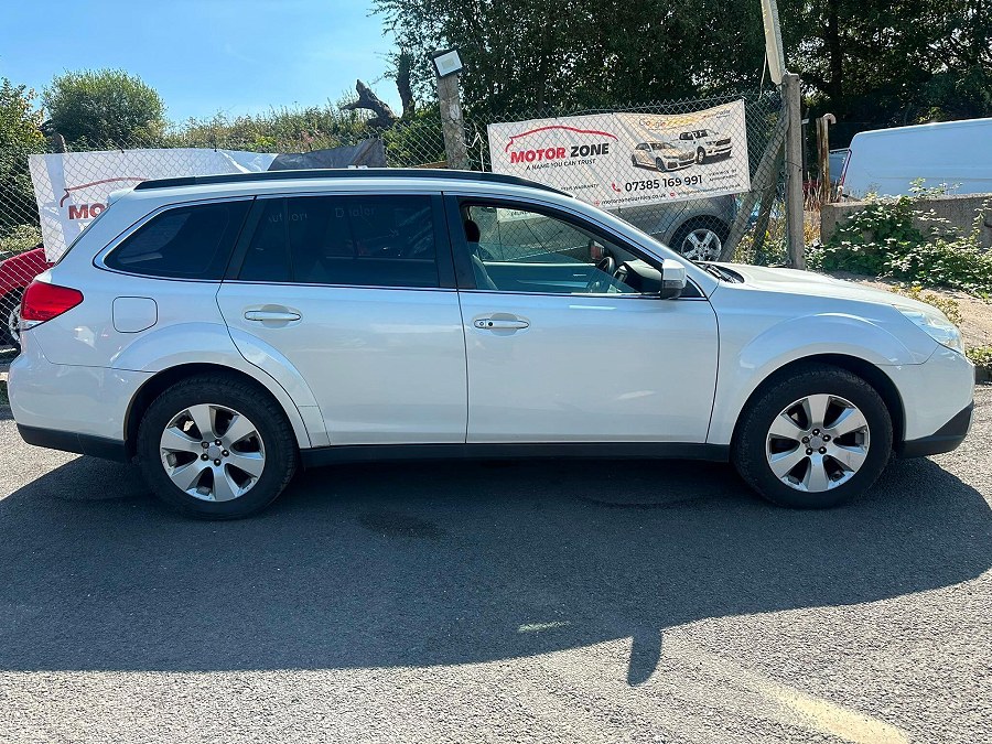 2013 Subaru Outback photo 4