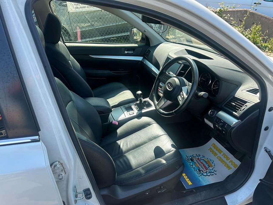 2013 Subaru Outback photo 12
