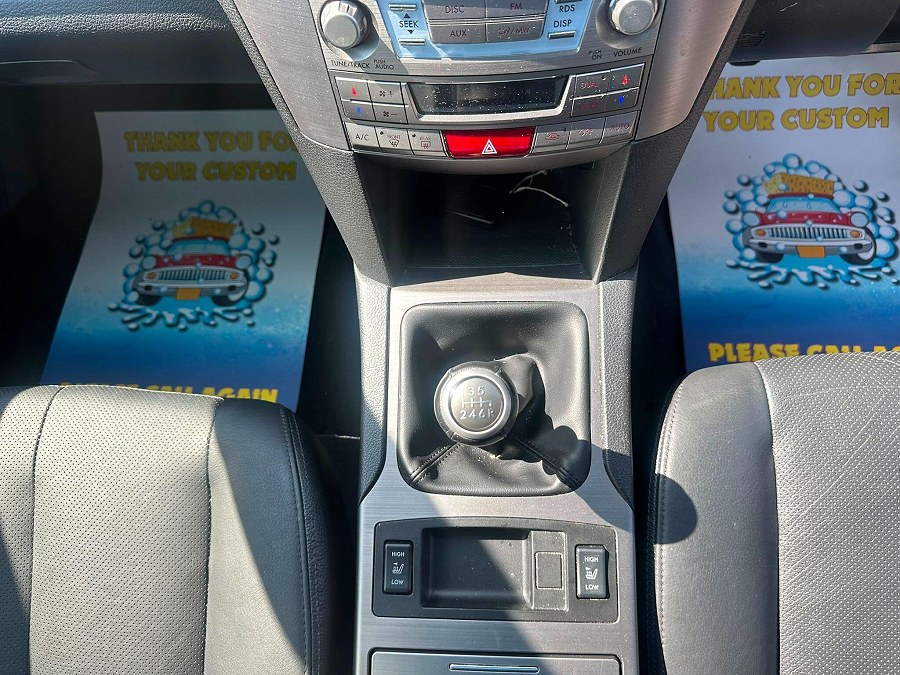 2013 Subaru Outback photo 14