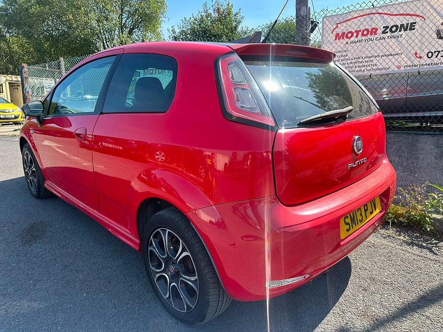 2013 Fiat Punto photo 6