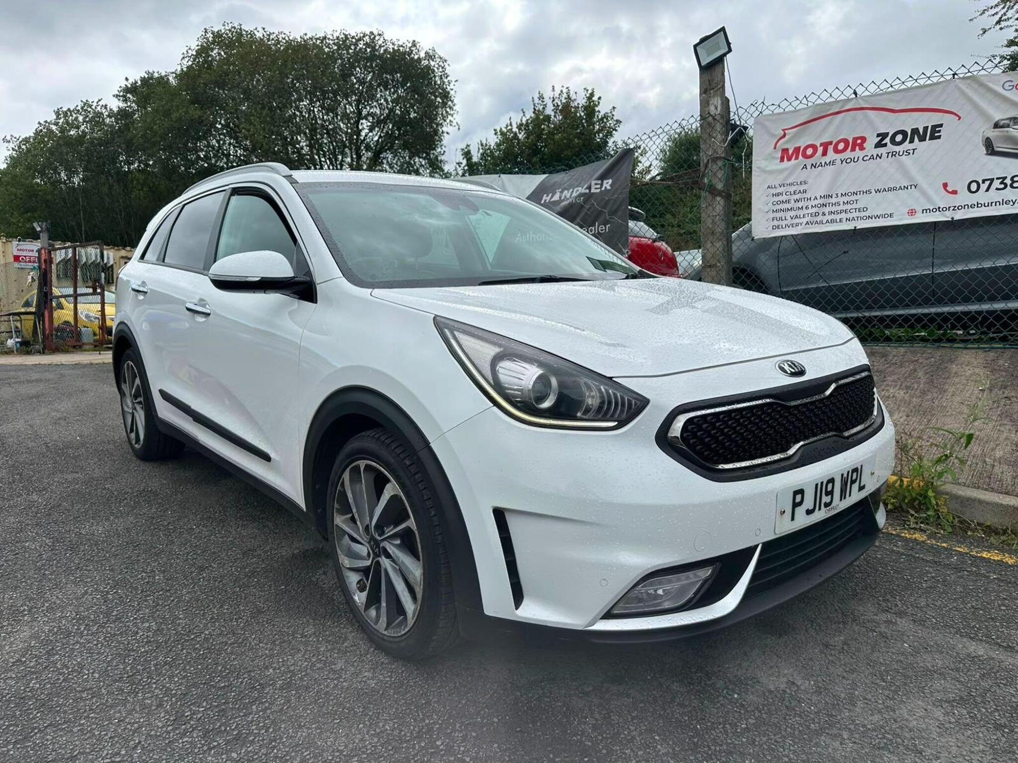 2019 Kia Niro 1.6h GDi 3 DCT Euro 6 (s/s) 5dr ( 16in Alloy) for sale at Motor Zone Burnley