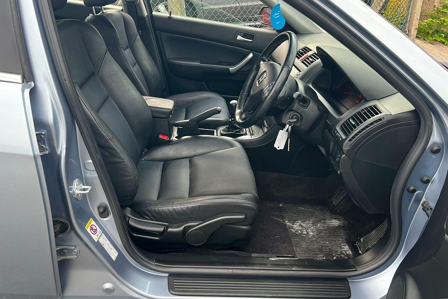 2005 Honda Accord photo 10
