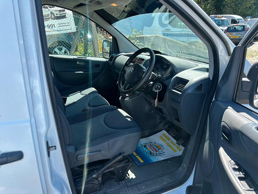 2016 Citroen Dispatch photo 13