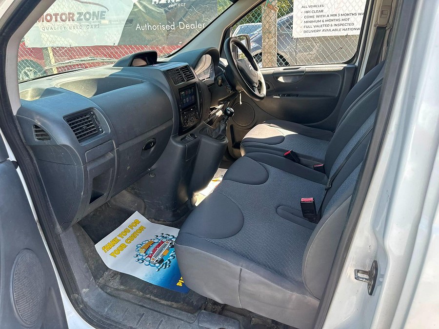 2016 Citroen Dispatch photo 14