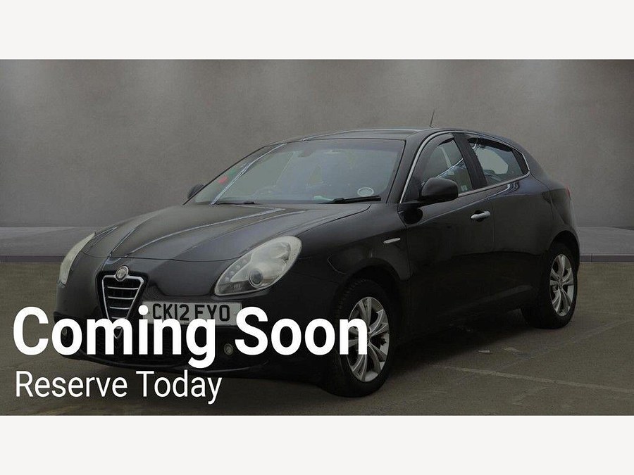 2012 Alfa Romeo Giulietta photo 2