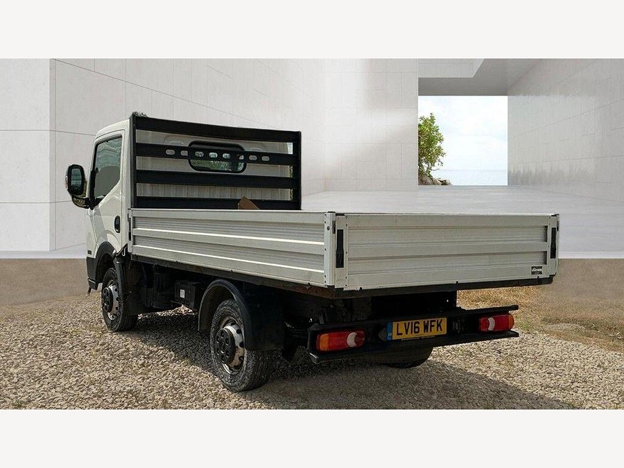 2016 Nissan NT400 Cabstar photo 3